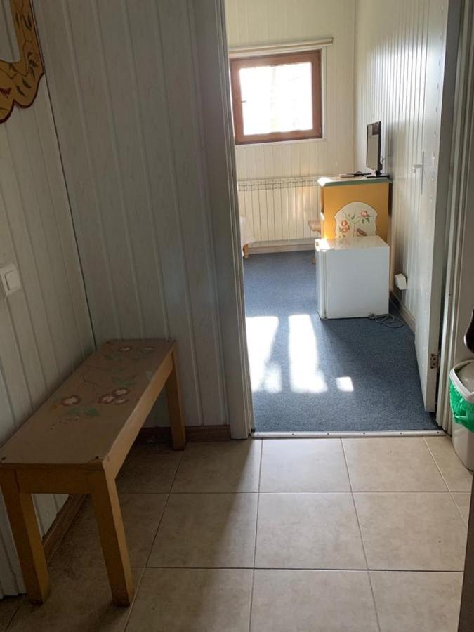Hotel Casa Romaneasca Otopeni Zewnętrze zdjęcie